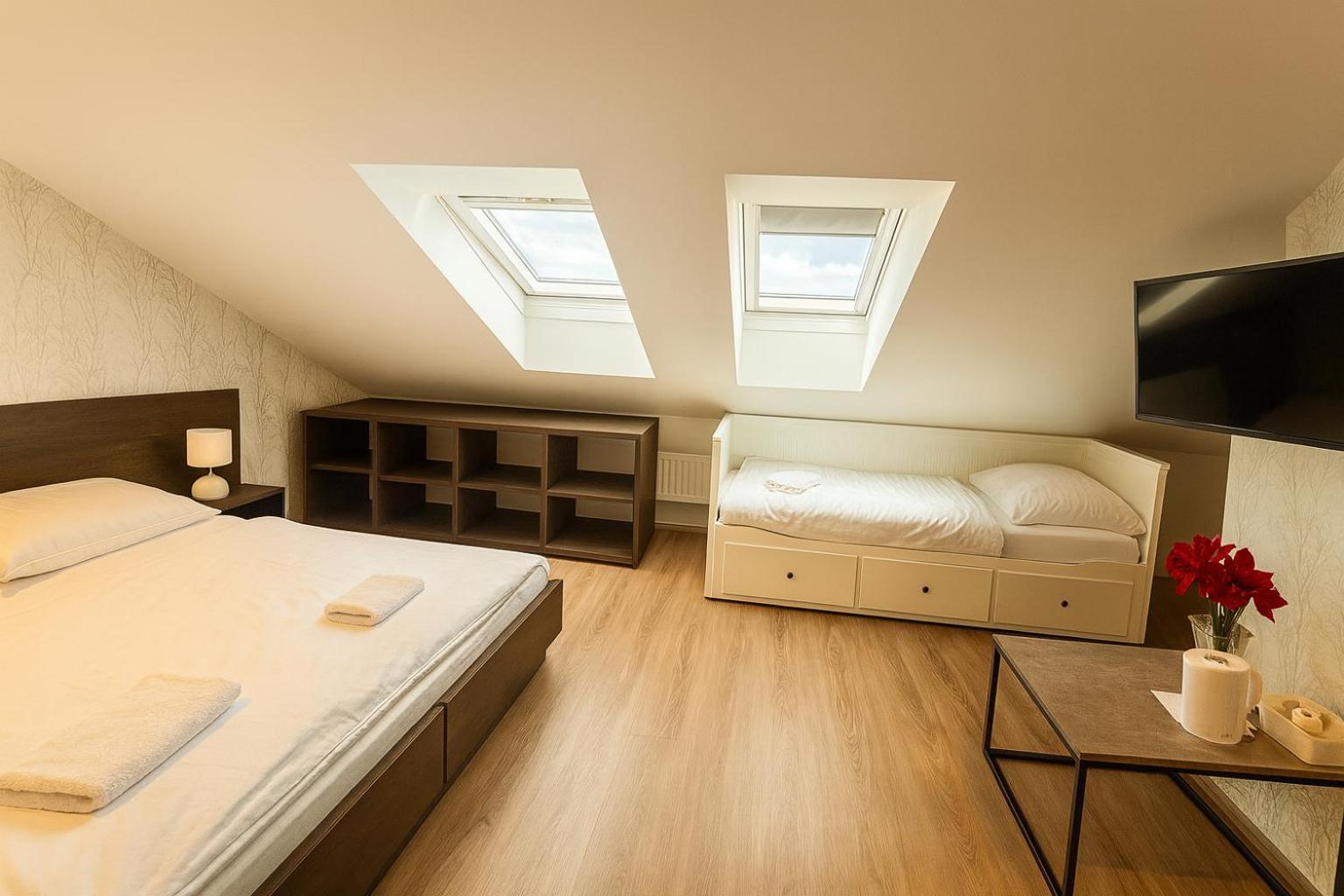 Villa Many Separate Rooms With Free Parking Praha 4 Libus — Photos 2